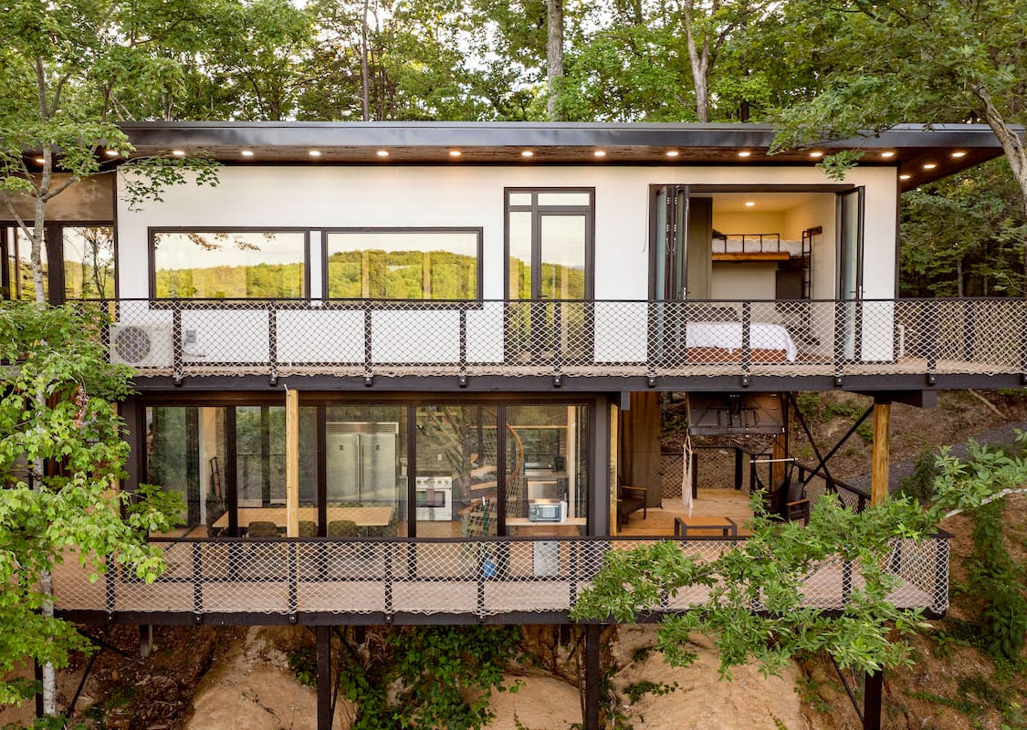 Win a 7-Day Stay at The Skyview Treehouse